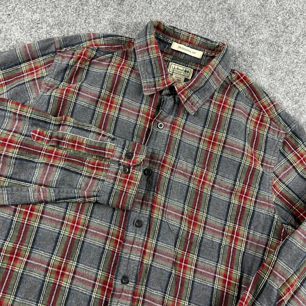 L.L. Bean Flannel Shirt Mens Large Grey Red Scotch Plaid Traditional Fit Outdoor